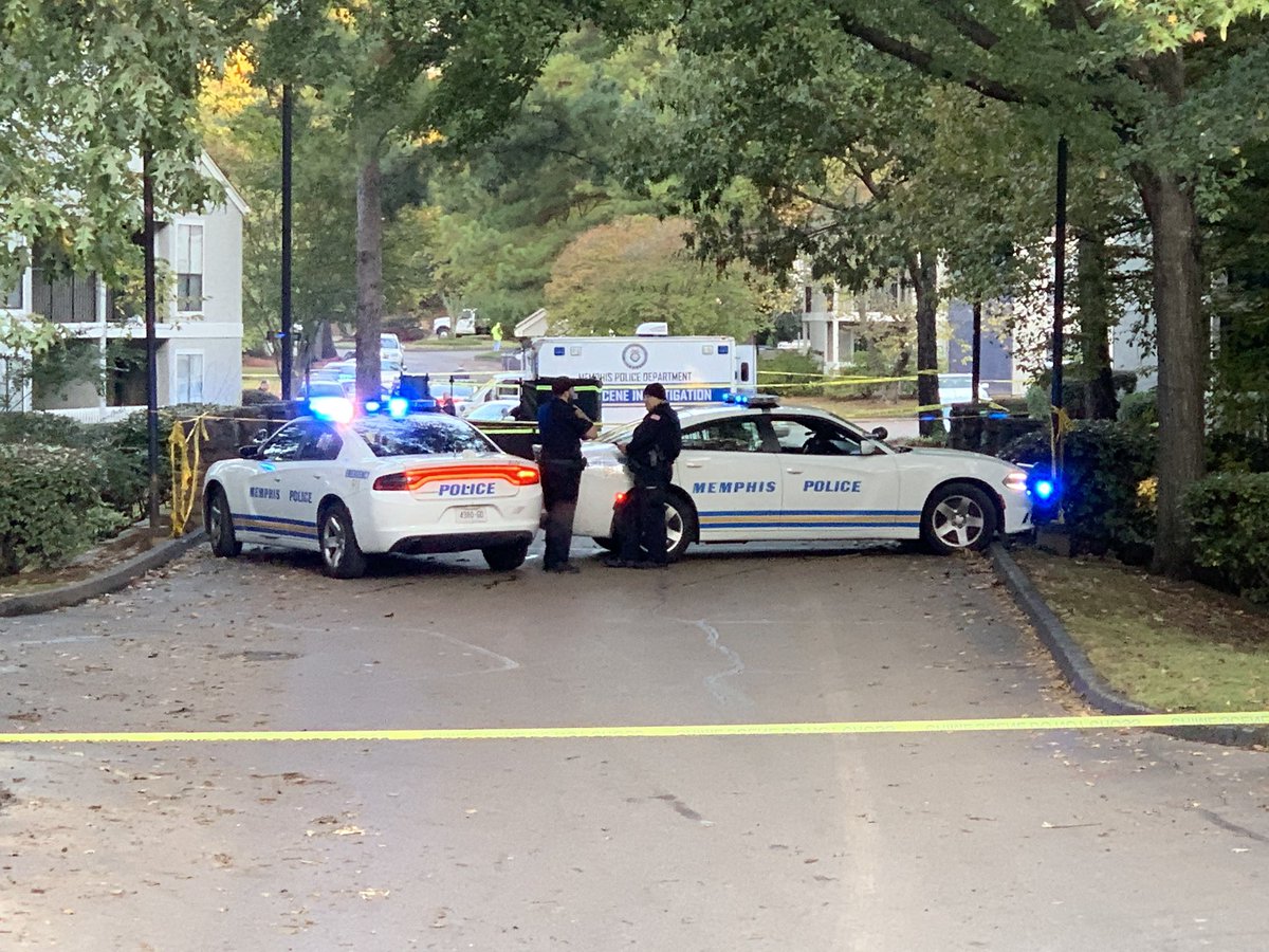 The scene at The View at Shelby Farms Apartments continues to grow as MPD investigators comb through the scene and speak with neighbors. One man dead. A neighbor who lives close to the area the shooting happened told me he heard between 8 to 10 shots