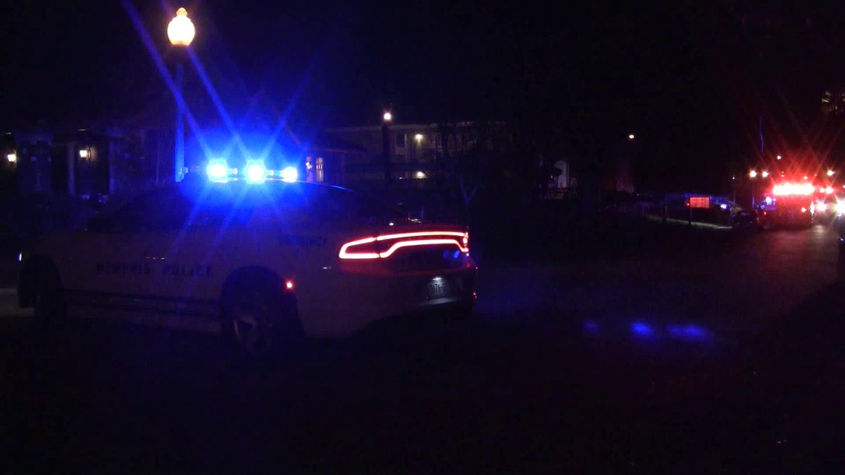 Memphis Police on scene of shooting at Galloway Gardens apartments in Evergreen neighborhood. Crime scene officers requested for deceased victim
