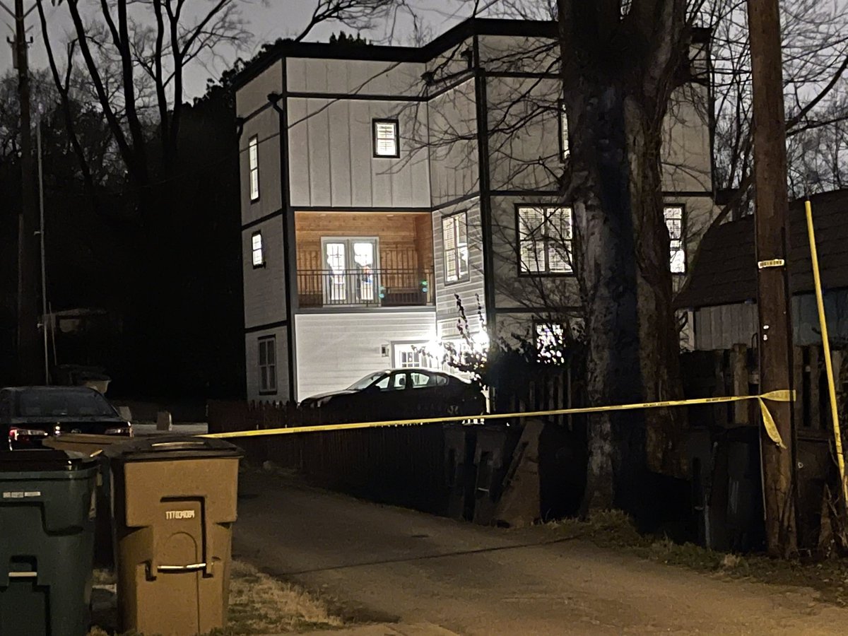 A call went out for a shooting on Evelyn Dr near Miller Street in South Nashville.   Investigators are looking inside this home with flashlights and picking items up with gloves on. 