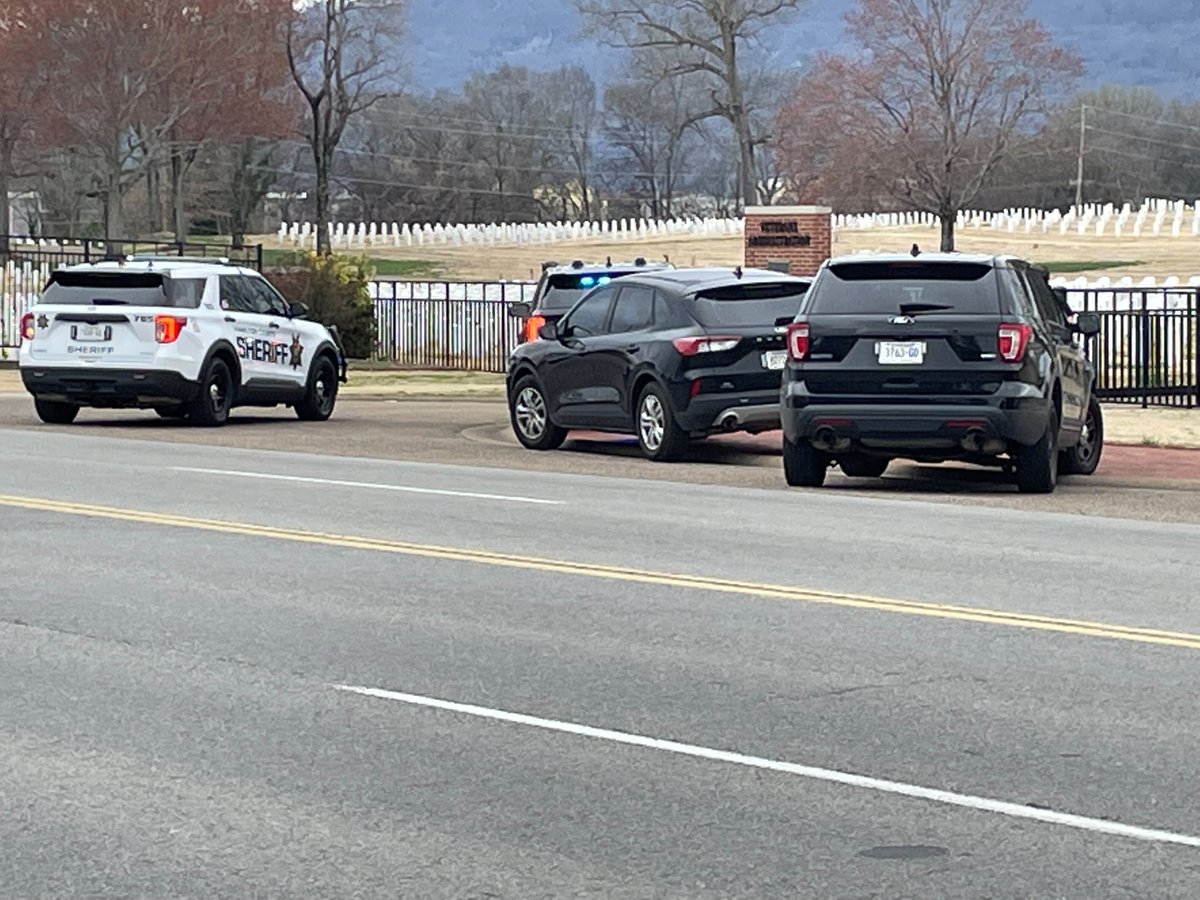 @ChattanoogaPD investigating a shooting involving an officer at the Chattanooga National Cemetery on Bailey Avenue Tuesday afternoon