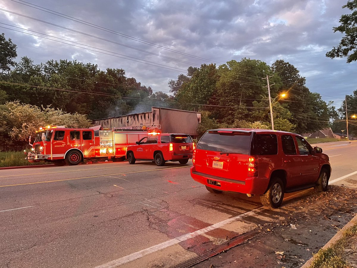 Fire at vacant commercial budiling on N. Watkins near Whitney. Memphis Fire says no injuries, investigation into cause underway.