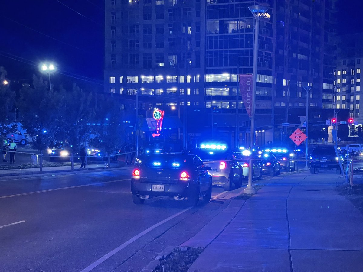 Massive police response near 8th Ave S and Division Street as @MNPDNashville dispatch confirms a shooting involving an officer. Officer and an apparent suspect are heading to the hospital