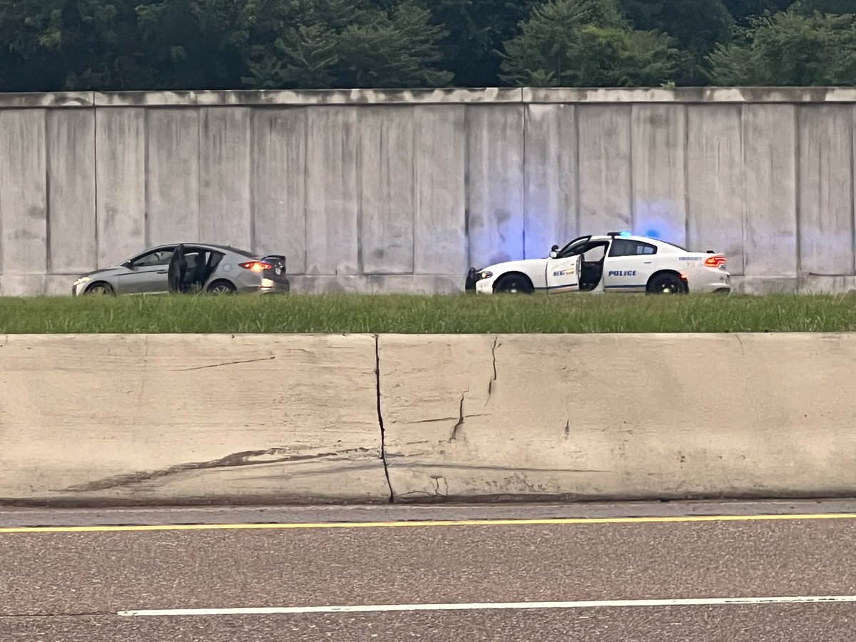 I-240 SHOOTING: Memphis Police say a woman is in critical condition after a shooting on I-240WB near the Mount Moriah exit ramp.   The suspect is said to be in a dark gray sedan