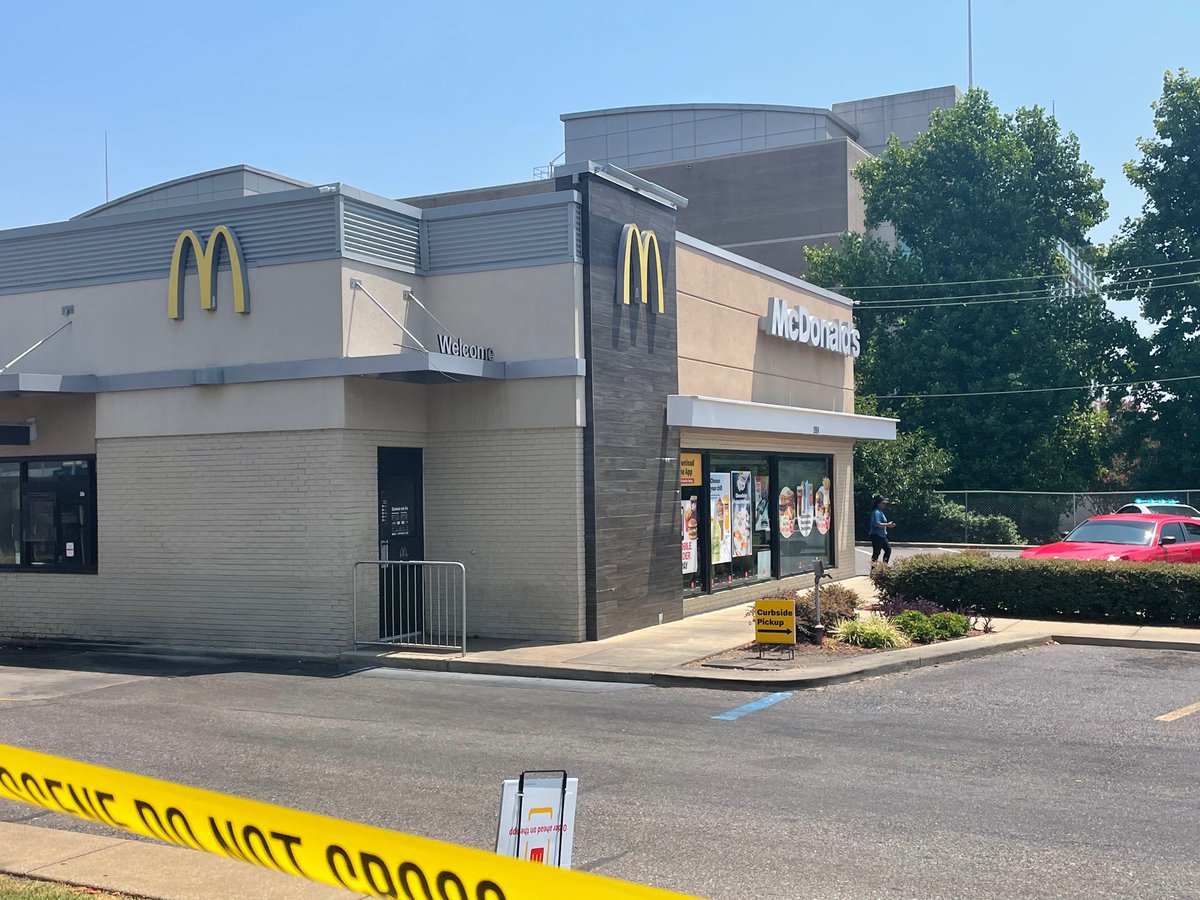 @MEM_PoliceDept are actively investigating a shooting at the McDonalds on Poplar and Tillman St.   Police say a child was shot and taken to LeBonheur Children's Hospital but is in stable condition