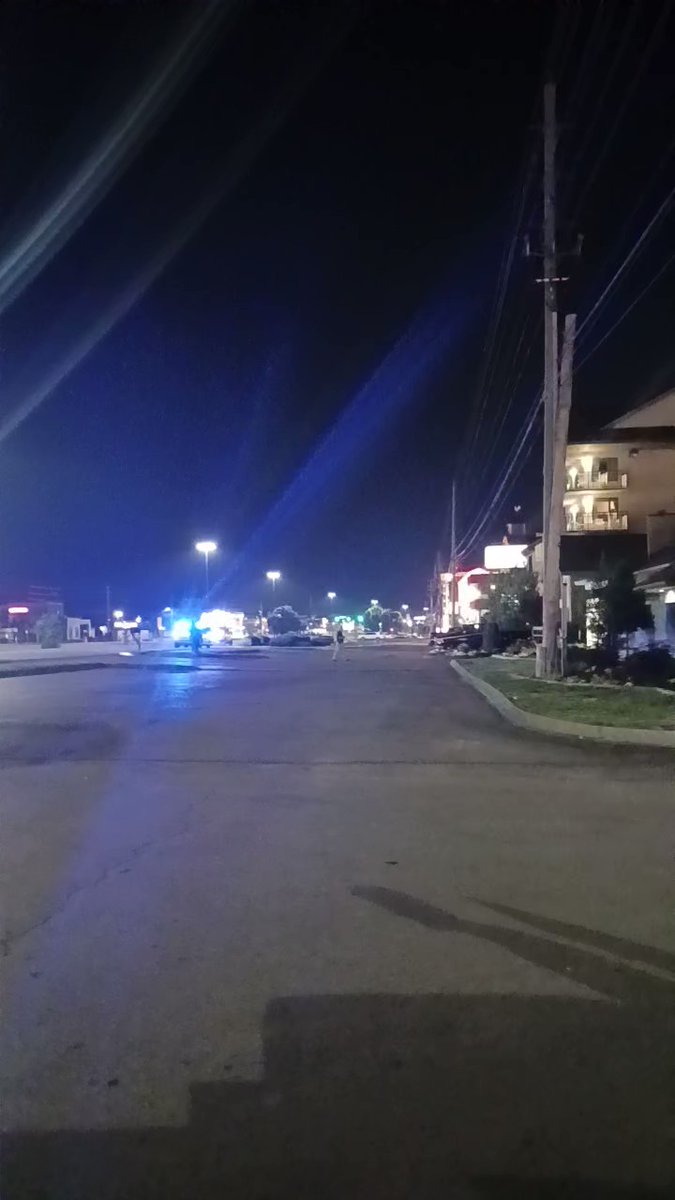 PigeonForge Tennessee shooting on the Parkway just now, they have Margaritiville hotel and  the hotel next door blocked with crime scene tape up.  Police are going through the parking lots looking for casings. nnThere are policemen everywhere, they are still looking for shooter