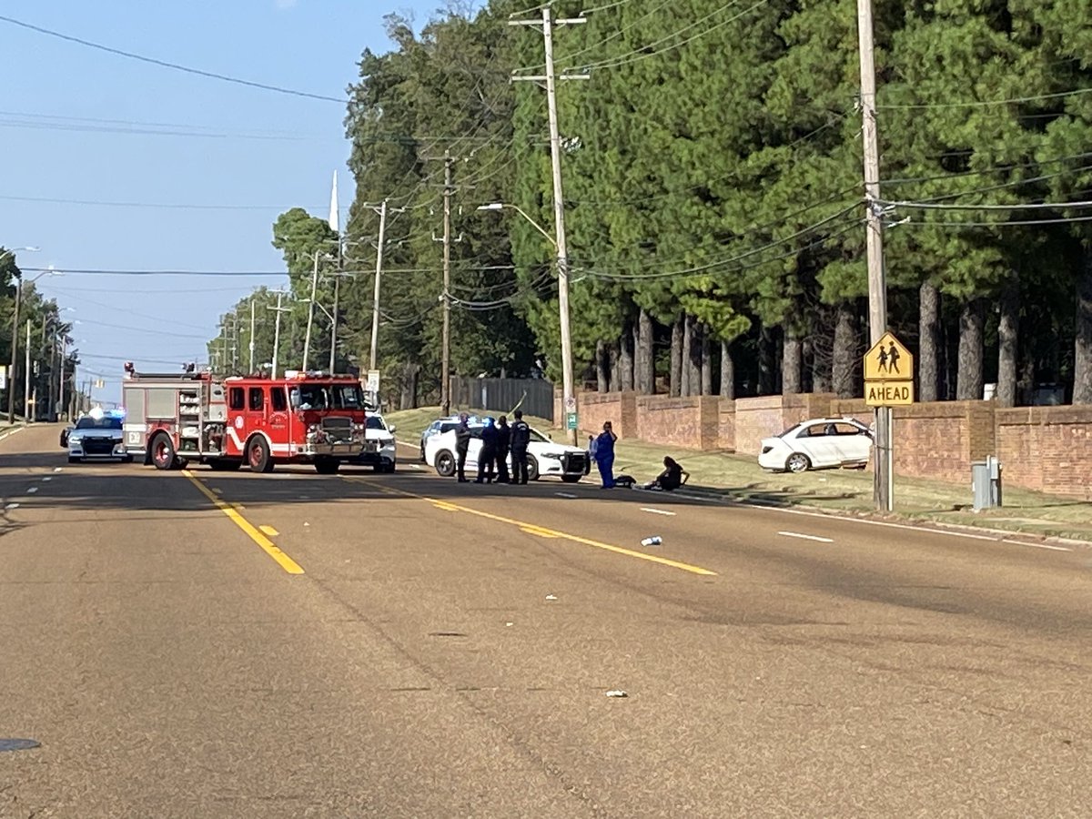 1 person shot inside a car in Whitehaven, according to Memphis Fire.MFD says the shooting caused the person inside the car to crash into a wall across the street from Whitehaven High School. No word yet on extent of injuries or any other people injured. 