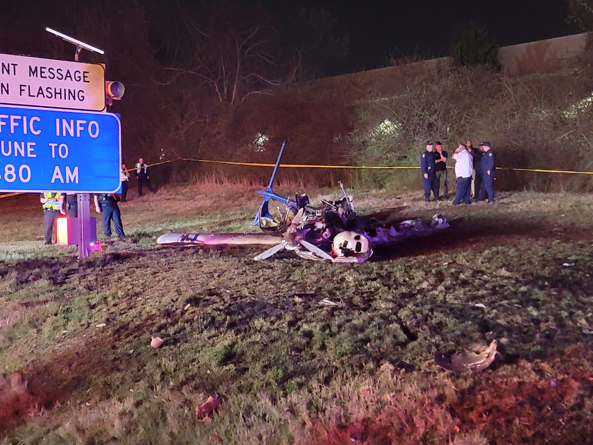 Nashville West shopping center near Target. Briefing at 9:30 p.m.: A single-engine airplane has crashed off the eastbound lanes of I-40 just past the Charlotte Pk exit. Several persons on board are deceased. Work continues to determine from where the plane originated