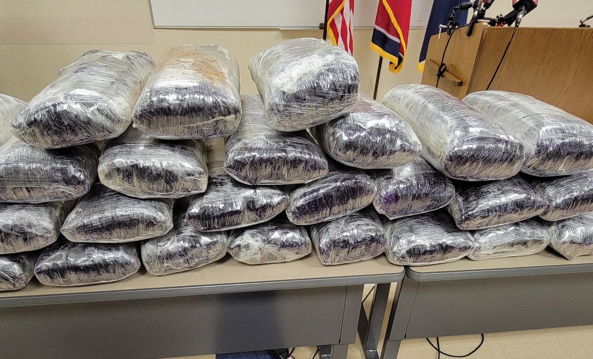 Chief Drake, @TBInvestigation Asst Dir Darryl Richardson & @freddieoconnell today announced the largest meth investigation ever in Nashville. More than 800 lbs of meth & 24 lbs of fentanyl seized. 13 persons indicted, including the California source