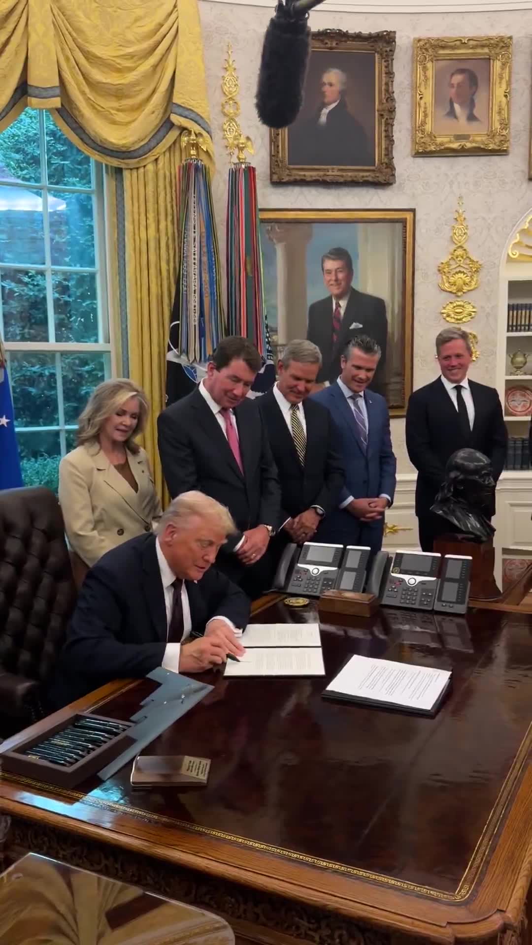 President @realDonaldTrump signs a memorandum to create 'Memphis Safe Task Force' to restore Law and Order in Memphis, TN