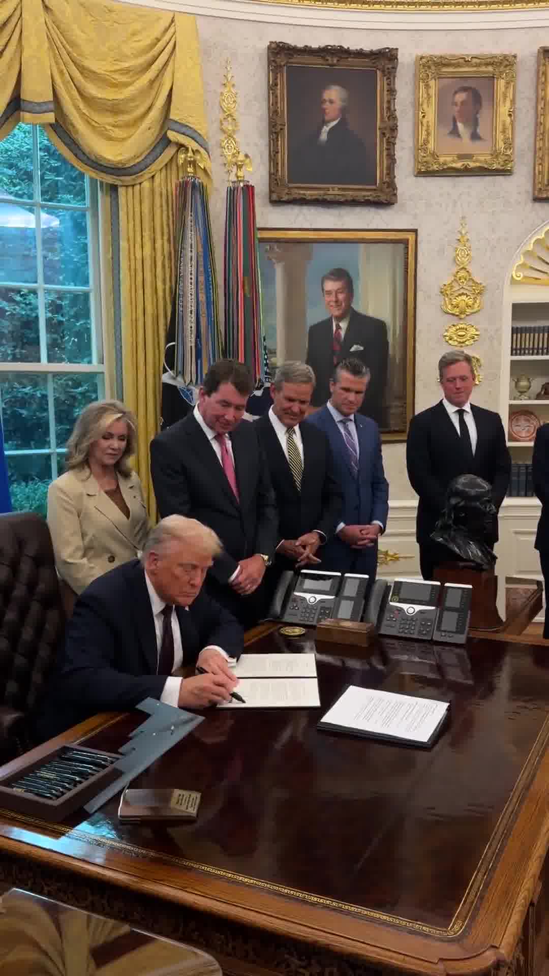 President @realDonaldTrump signs a memorandum to create 'Memphis Safe Task Force' to restore Law and Order in Memphis, TN