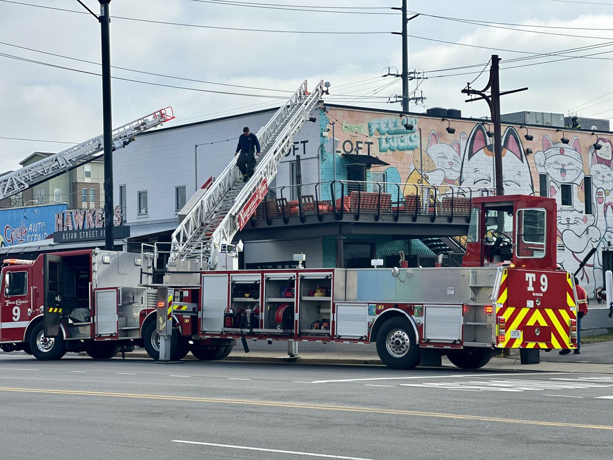 There’s an active fire scene at Hawkers Asian Street Food in East Nashville. There were flames reportedly inside the wall and coming up through the roof. The fire is now contained and firefighters are searching for any hotspots to put out