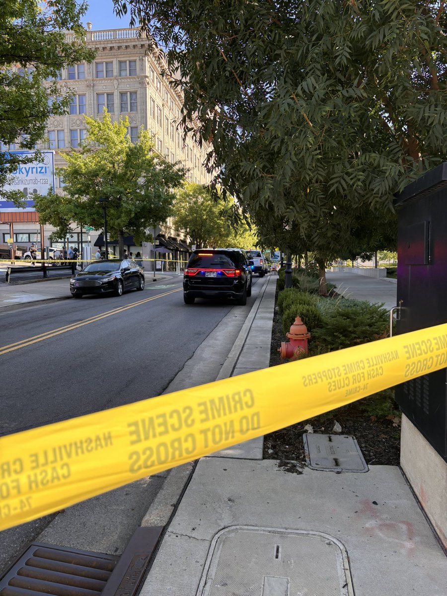 Heavy scene near federal courthouse downtown Nashville after shooting sends 1 to hospital, per MNDP Around a dozen cruisers and unmarked cars on scene Church St and Commerce St blocked off from Rosa Parks to 7th Ave N  